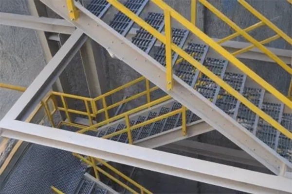 Globomar - Grades de Piso Galvanizada 02 - 2